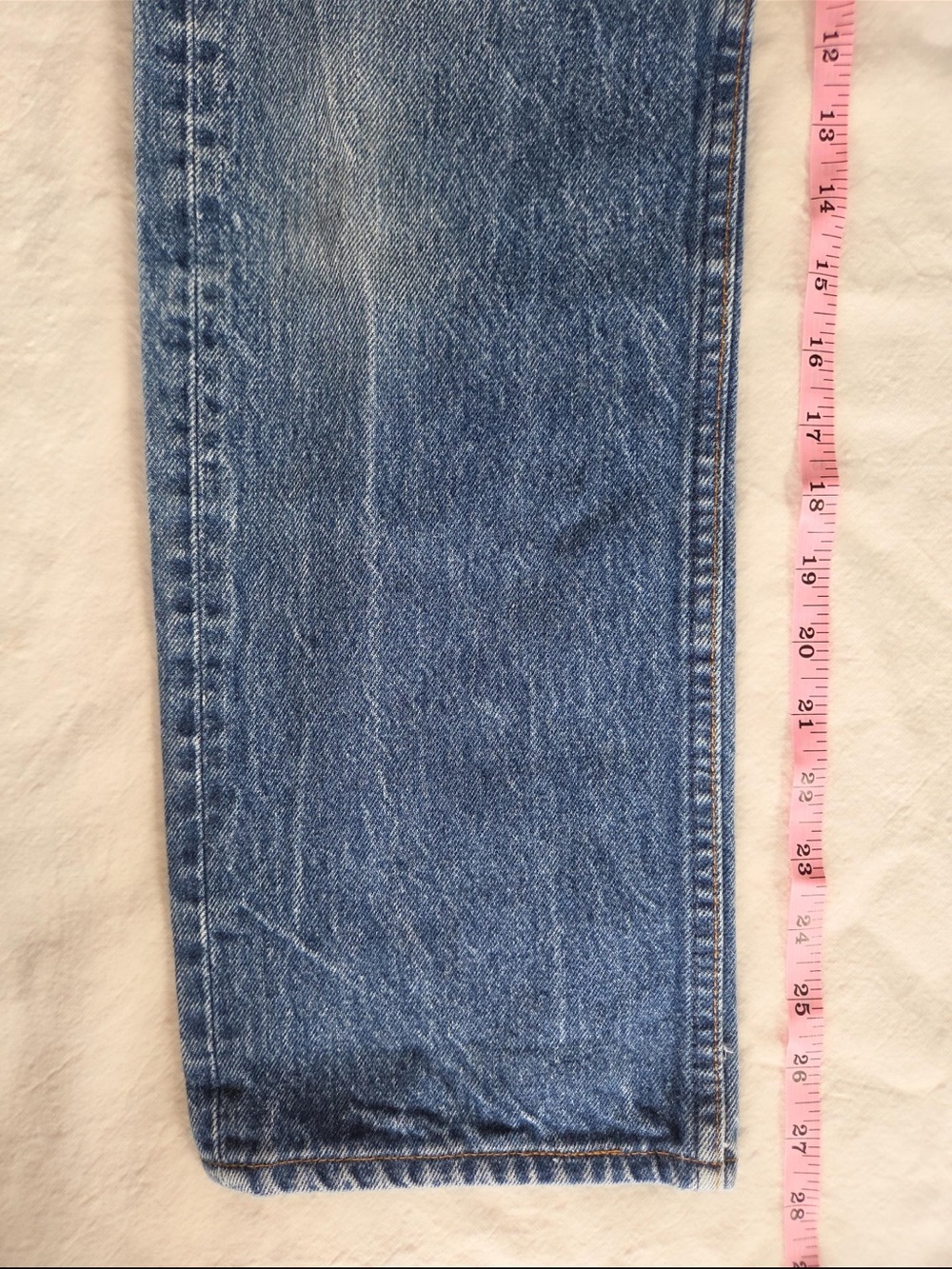 Vintage Levi's 501 30x33 — fits like 28” - Picture 7 of 9